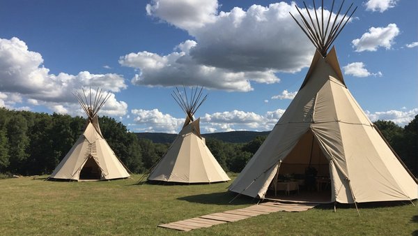 5 raisons d'essayer une location de tipi pour les vacances