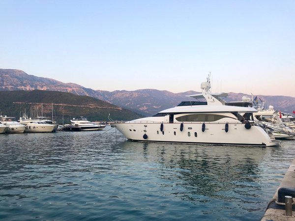Naviguez en Corse : une expérience de luxe à bord de yachts